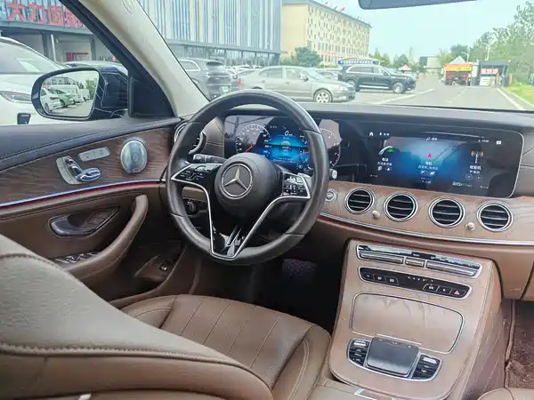Mercedes-Benz E-Class 2023