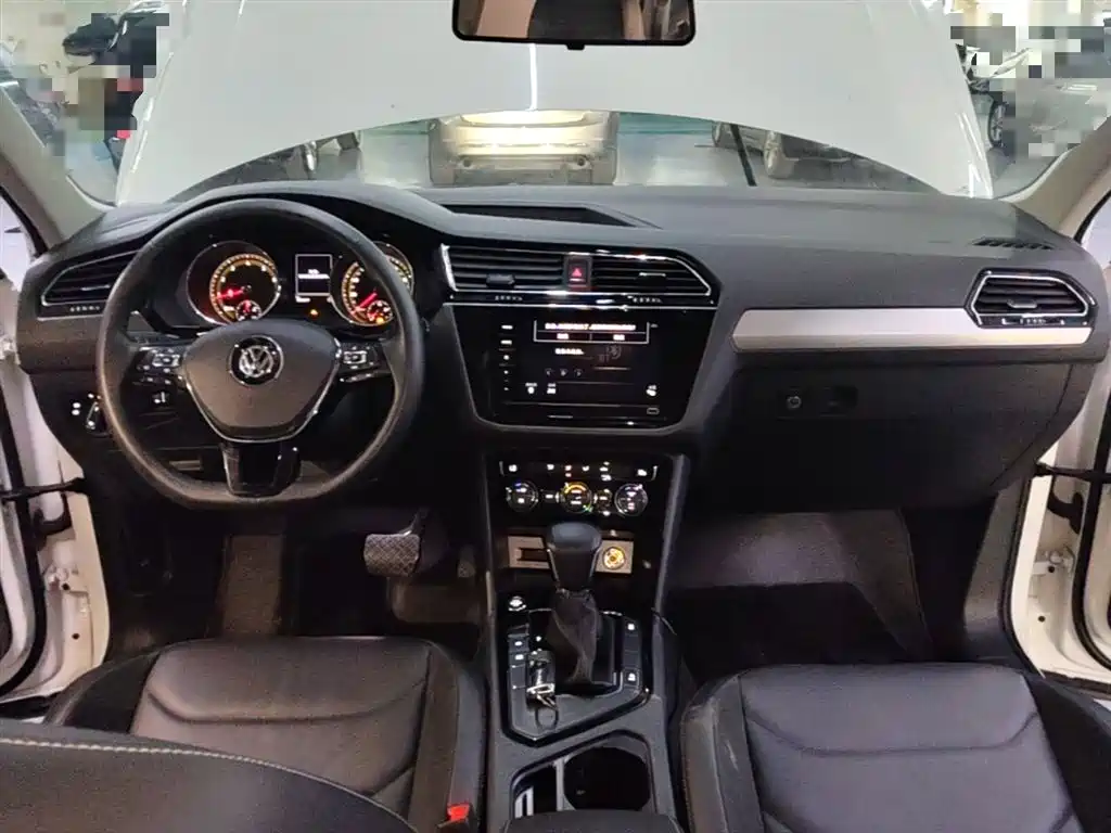 Volkswagen Tiguan L 2020 — фото 10