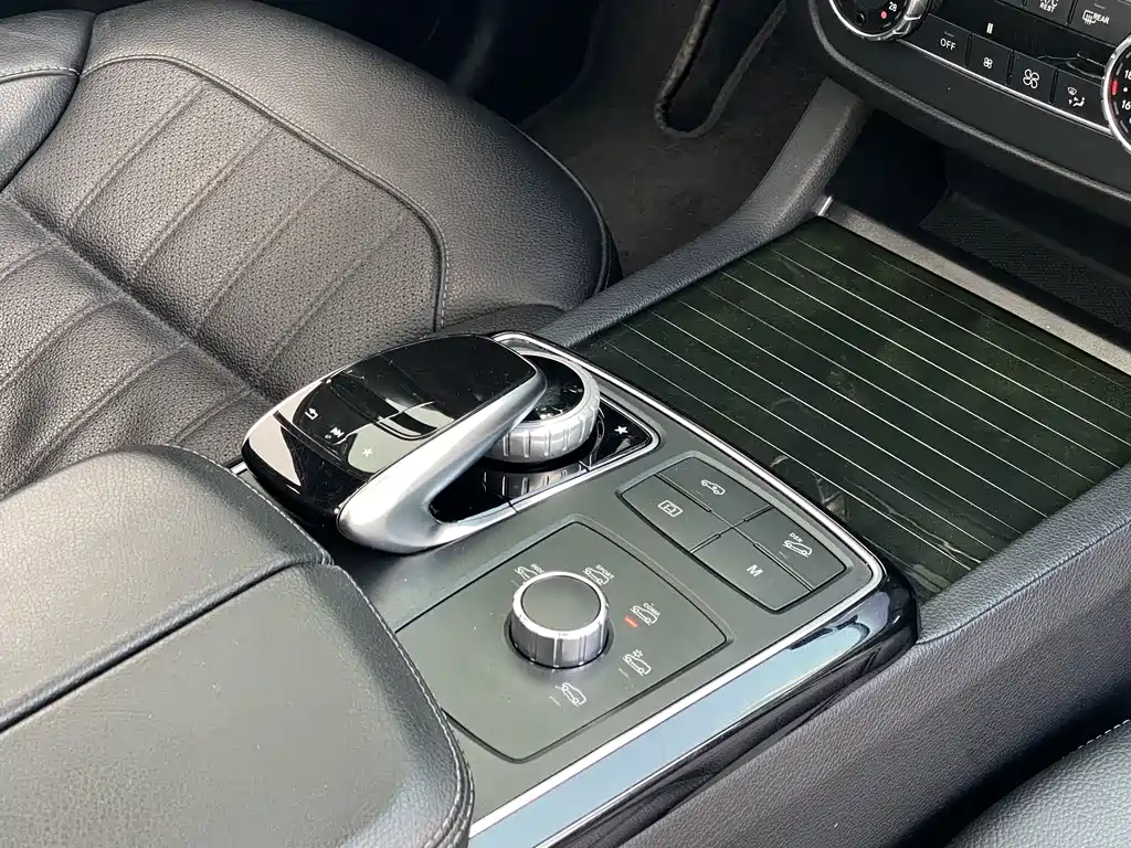 Mercedes-Benz GLE 2018 — фото 9