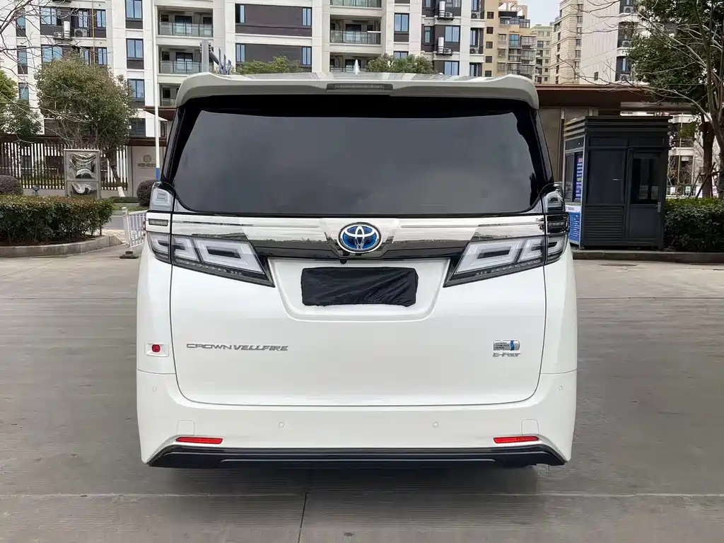 Toyota Vellfire 2022 — фото 4
