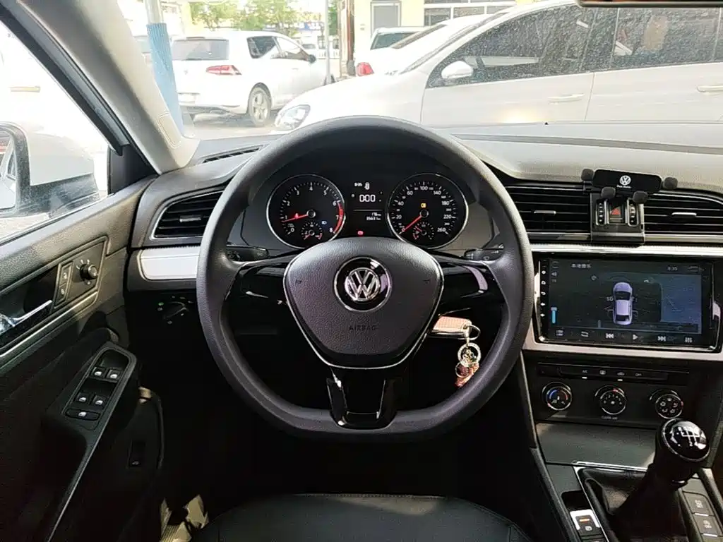 Volkswagen Lamando 2018 — фото 11