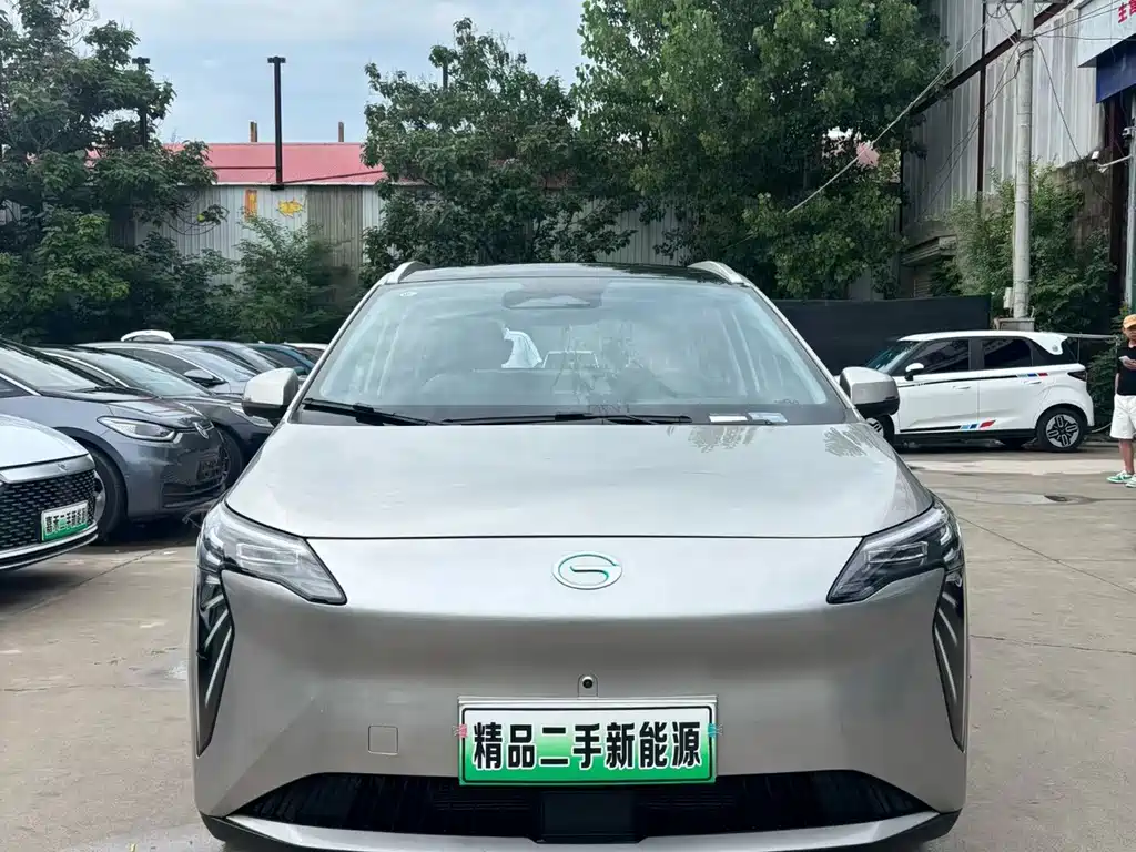 Aion Y 2025