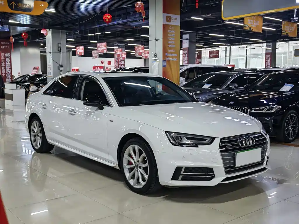 Audi A4L 2019