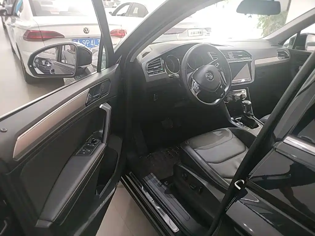 Volkswagen Tiguan L 2019 — фото 16