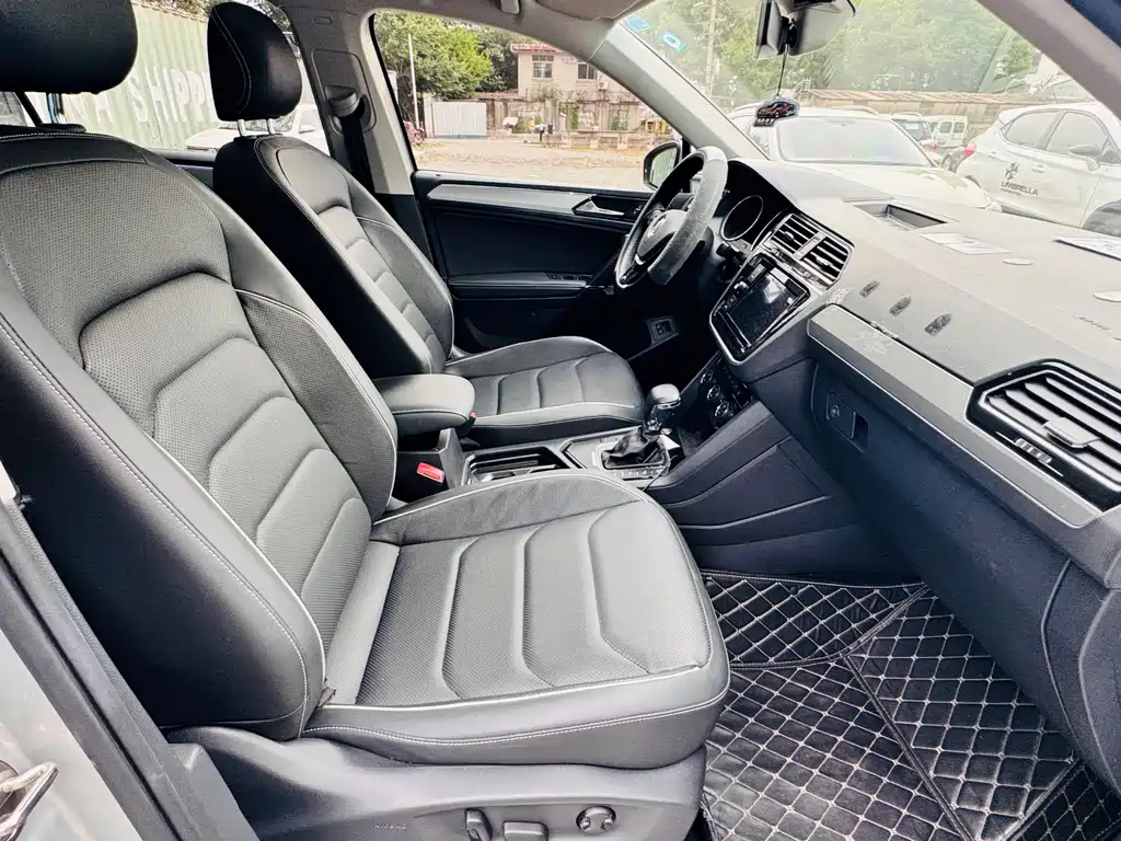 Volkswagen Tiguan L PHEV 2020 — фото 17