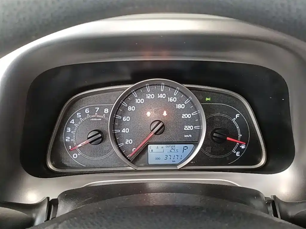 Toyota RAV4 2017 — фото 12