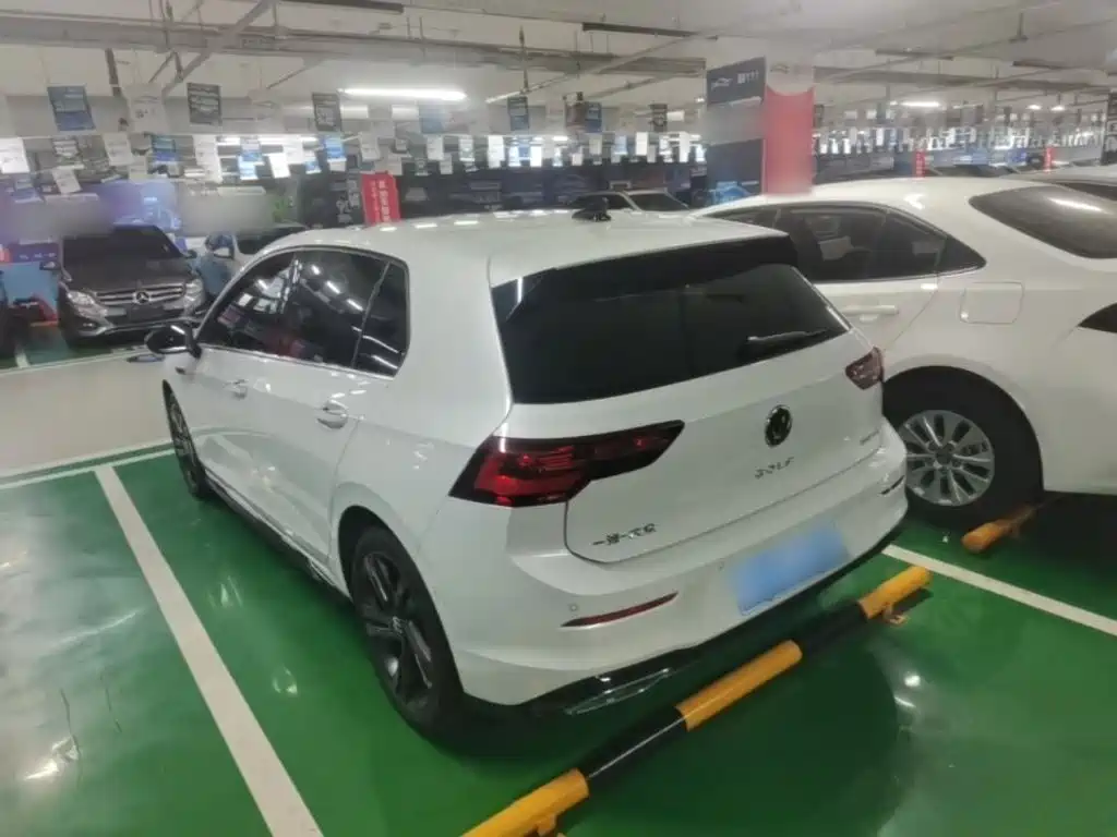 Volkswagen Golf 2024