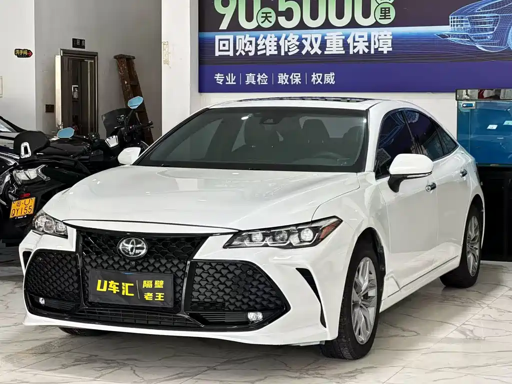 Toyota Avalon 2021 — фото 1