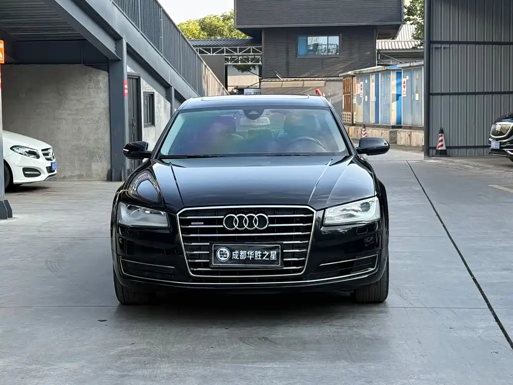 Audi A8 2015 — фото 2