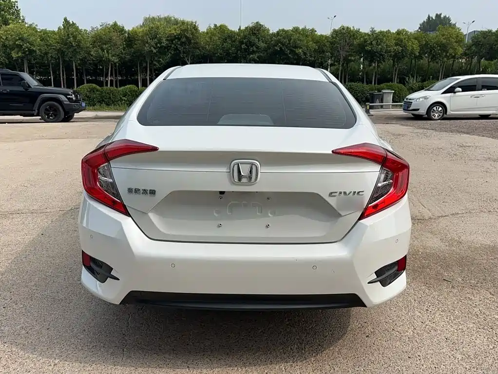 Honda Civic 2020 — фото 16