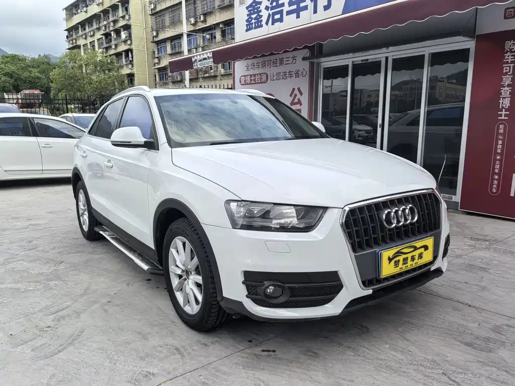 Audi Q3 2015