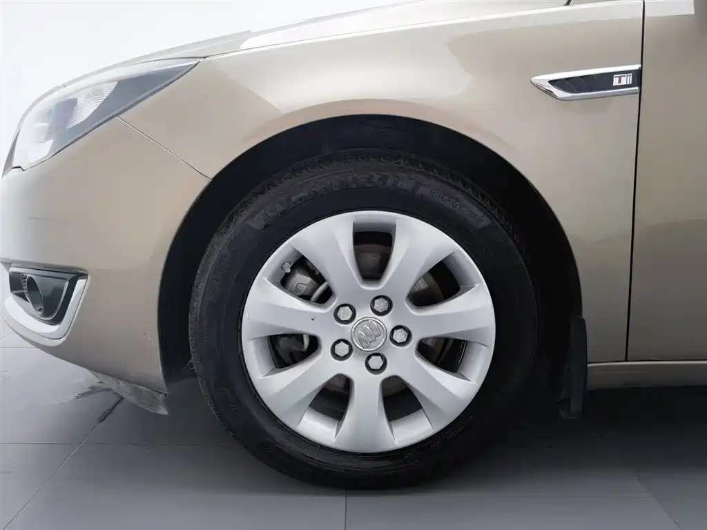 Buick Regal 2015 — фото 17