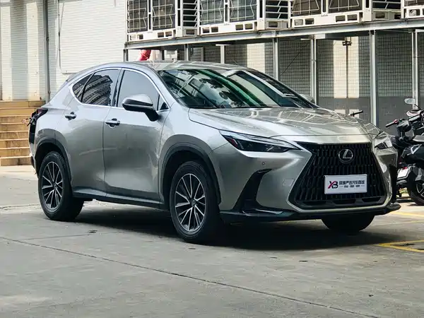 Lexus NX 2023