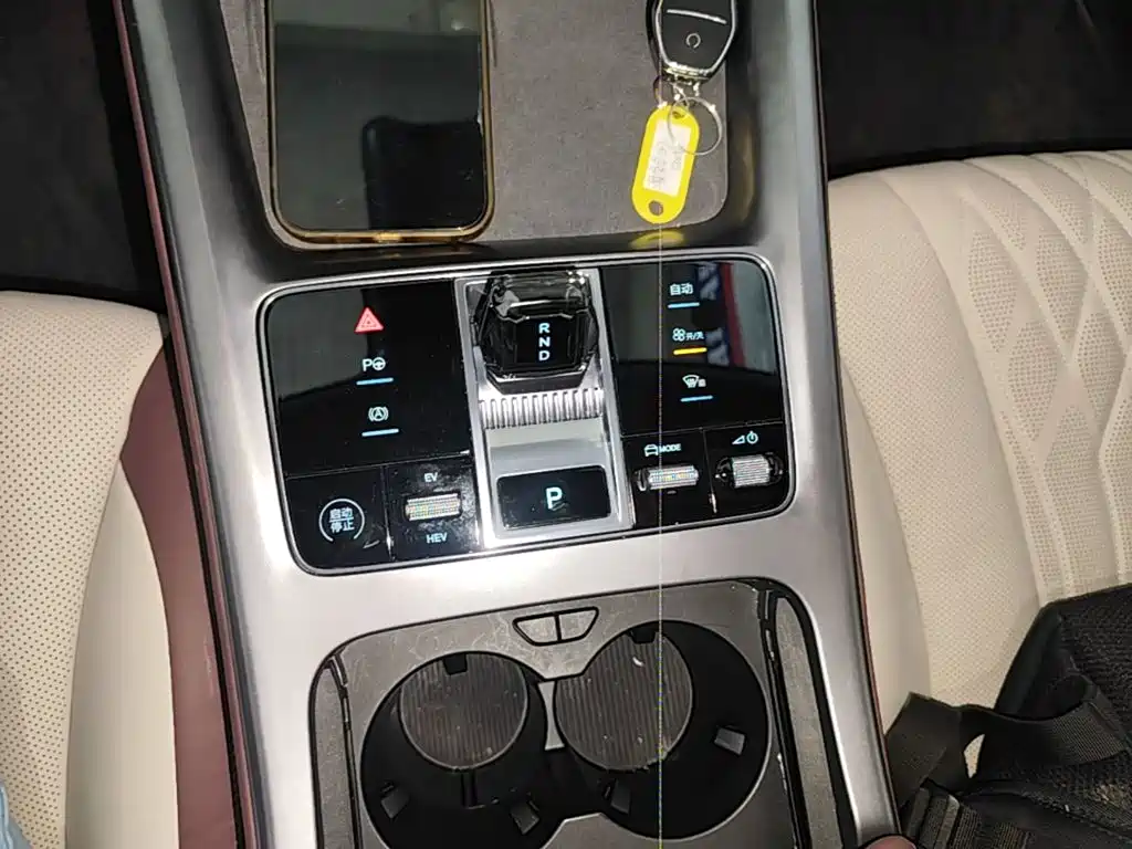 BYD Seal 07 DM-i 2024 — фото 14