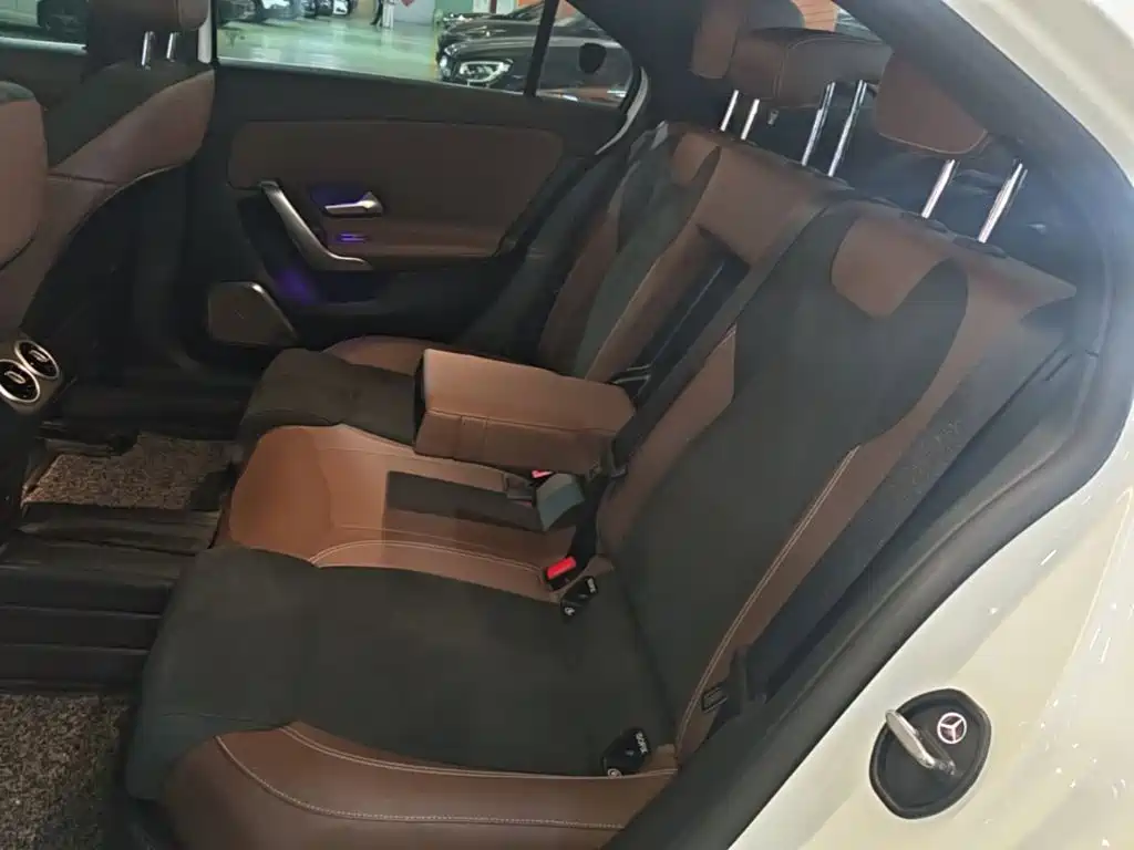 Mercedes-Benz A-Class 2022 — фото 17