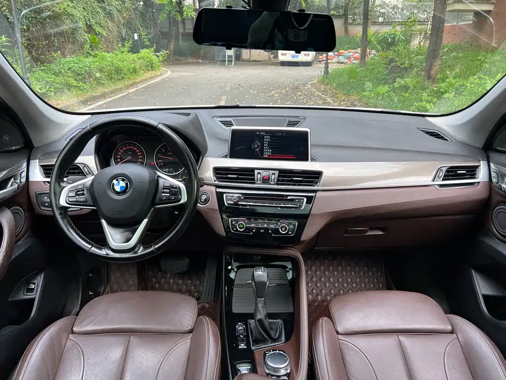 BMW X1 2017 — фото 12