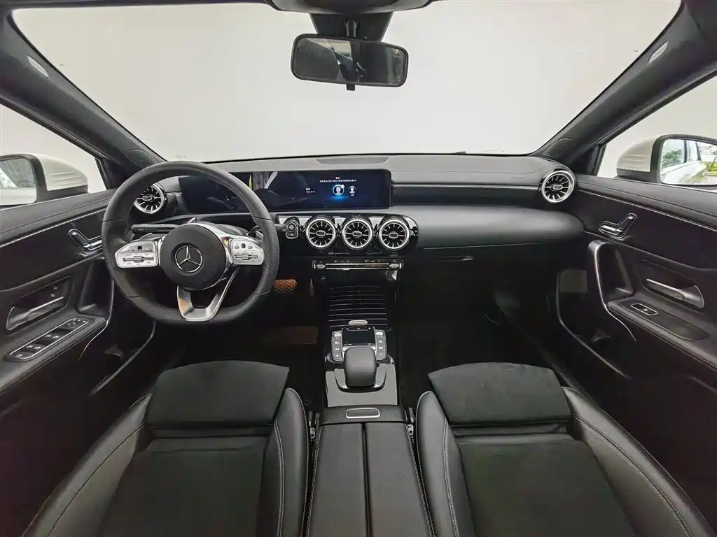Mercedes-Benz A-Class 2021 — фото 5