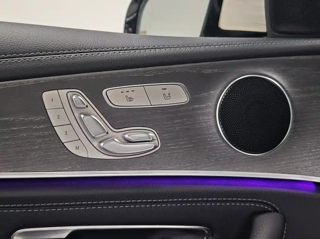 Mercedes-Benz E-Class 2022 — фото 12