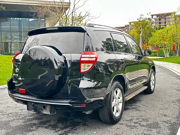 Toyota RAV4 2013