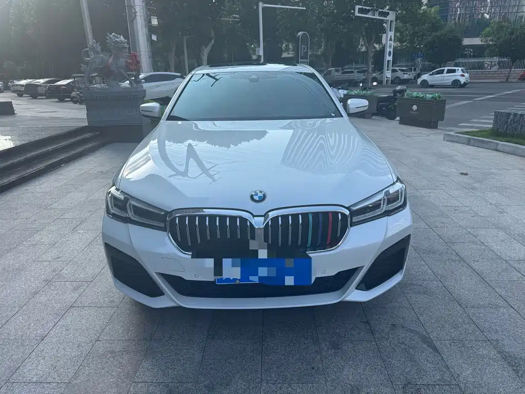 BMW 5 Series 2023
