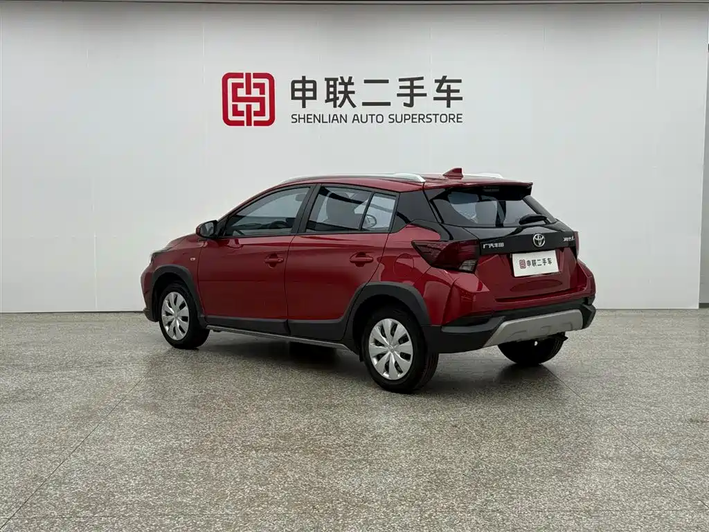 Toyota Yaris L 2021 — фото 2