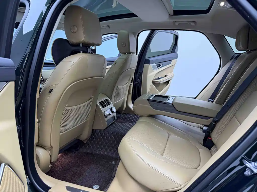 Jaguar XFL 2022 — фото 10