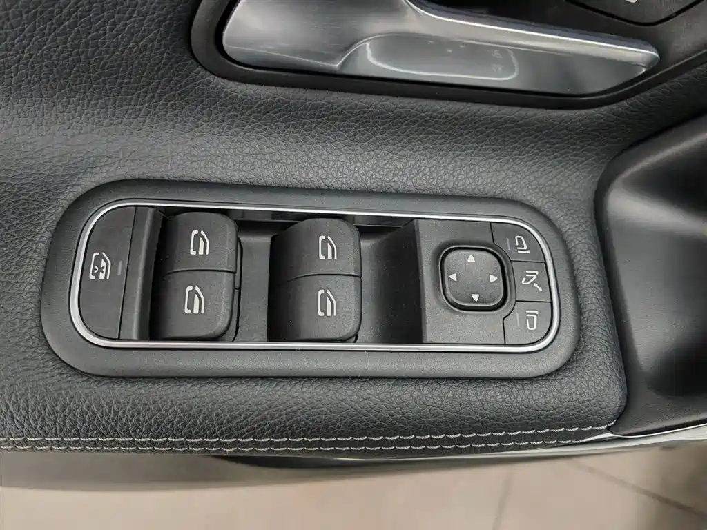 Mercedes-Benz A-Class 2021 — фото 9