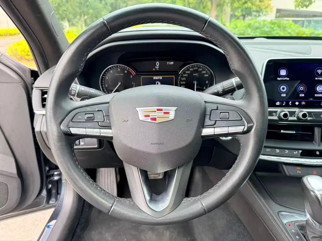 Cadillac CT4 2021 — фото 16