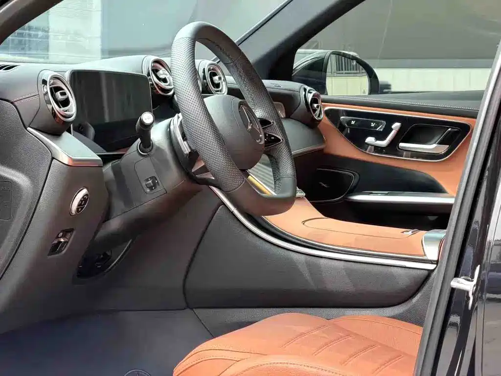 Mercedes-Benz GLC 2025 — фото 12