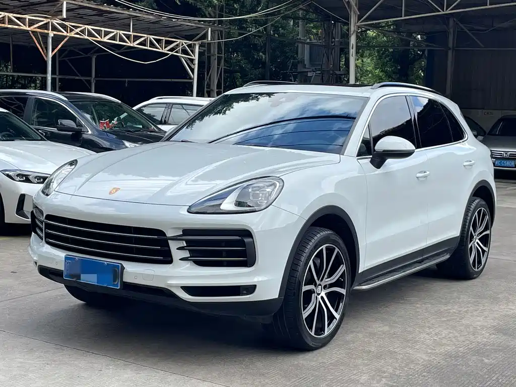 Porsche Cayenne 2021 — фото 1