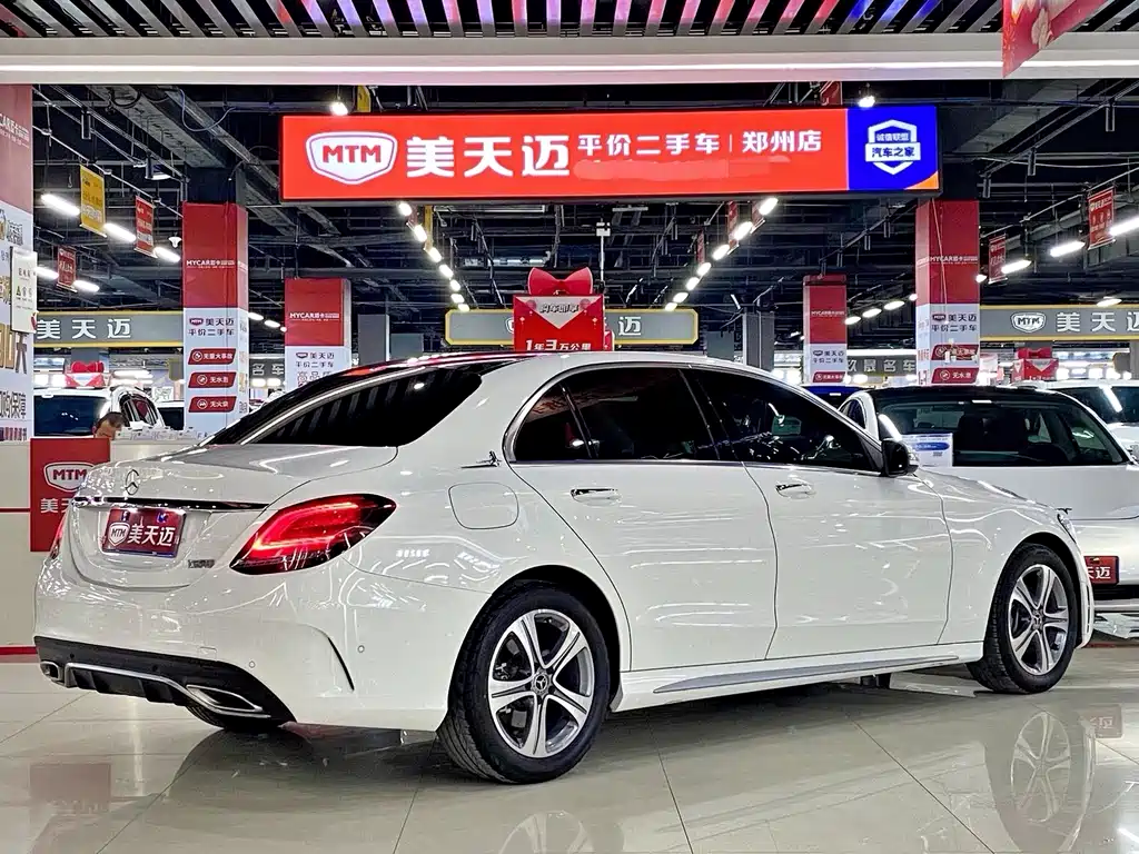 Mercedes-Benz C-Class 2019 — фото 4