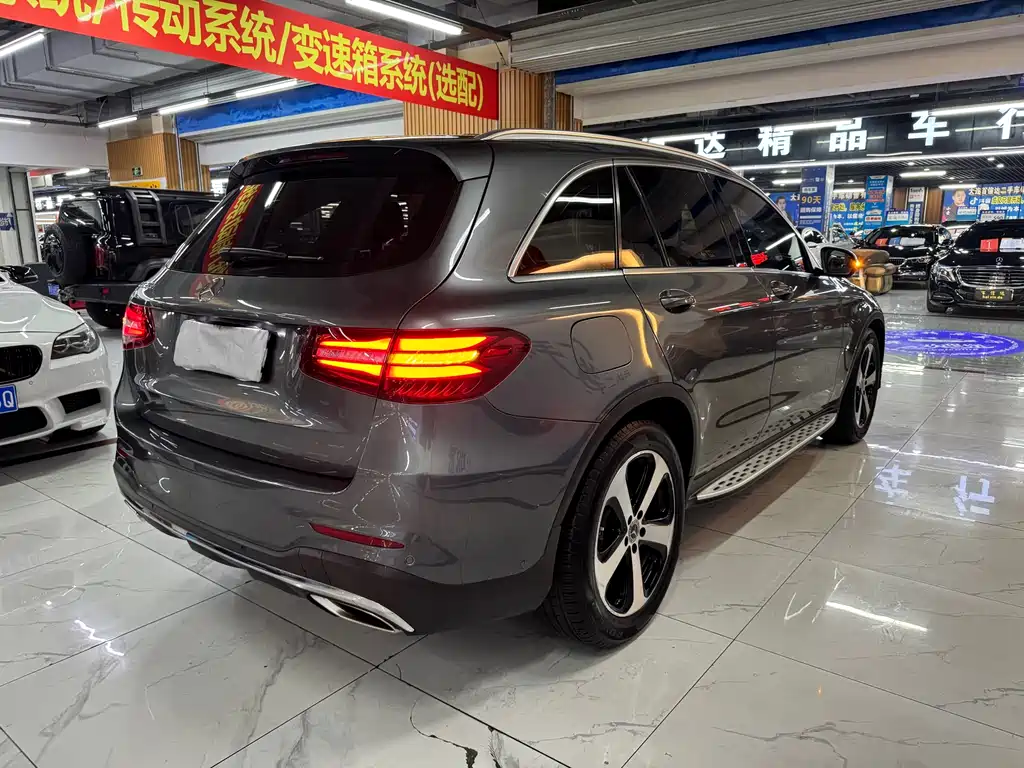 Mercedes-Benz GLC 2018 — фото 11