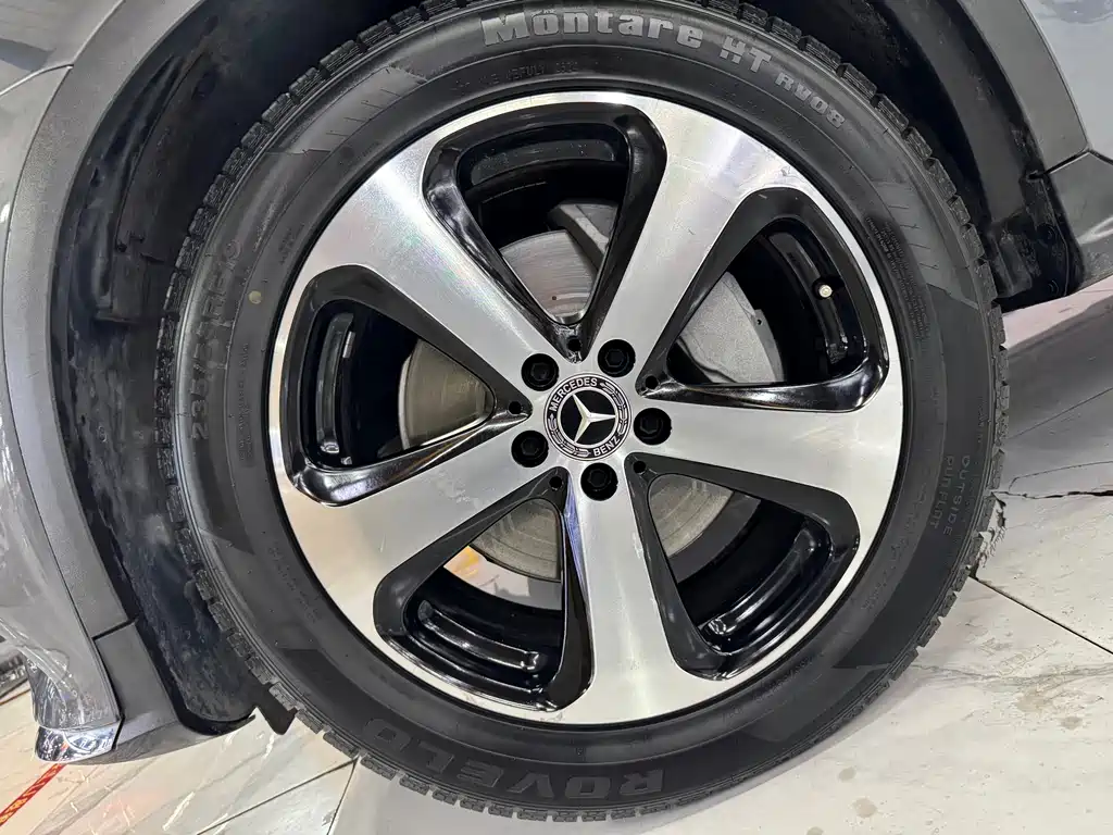 Mercedes-Benz GLC 2018 — фото 13