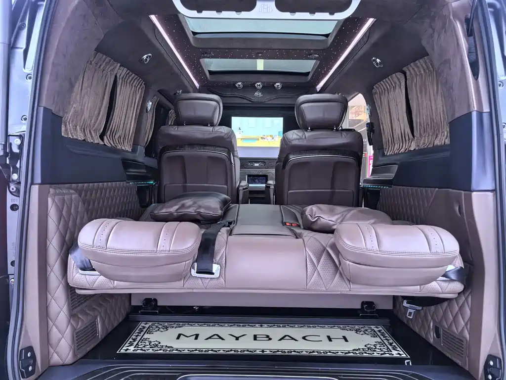 Mercedes-Benz V-Class 2020 — фото 11
