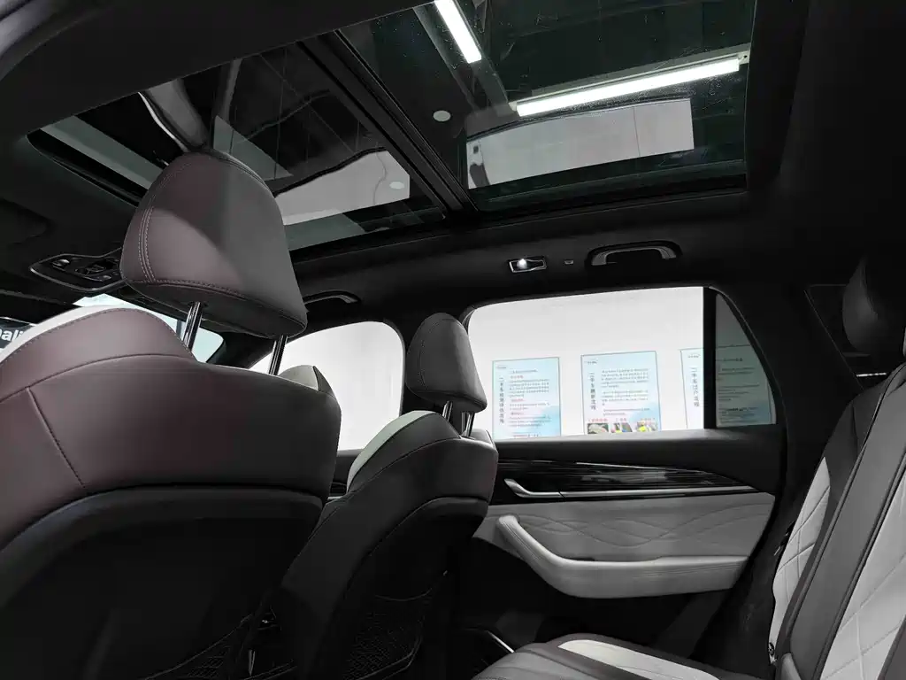 Geely Xingyue L 2022 — фото 15