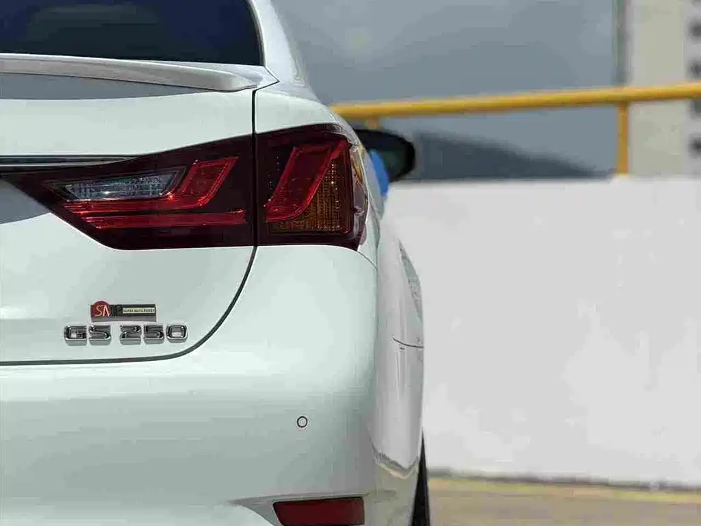 Lexus GS 2015 — фото 11