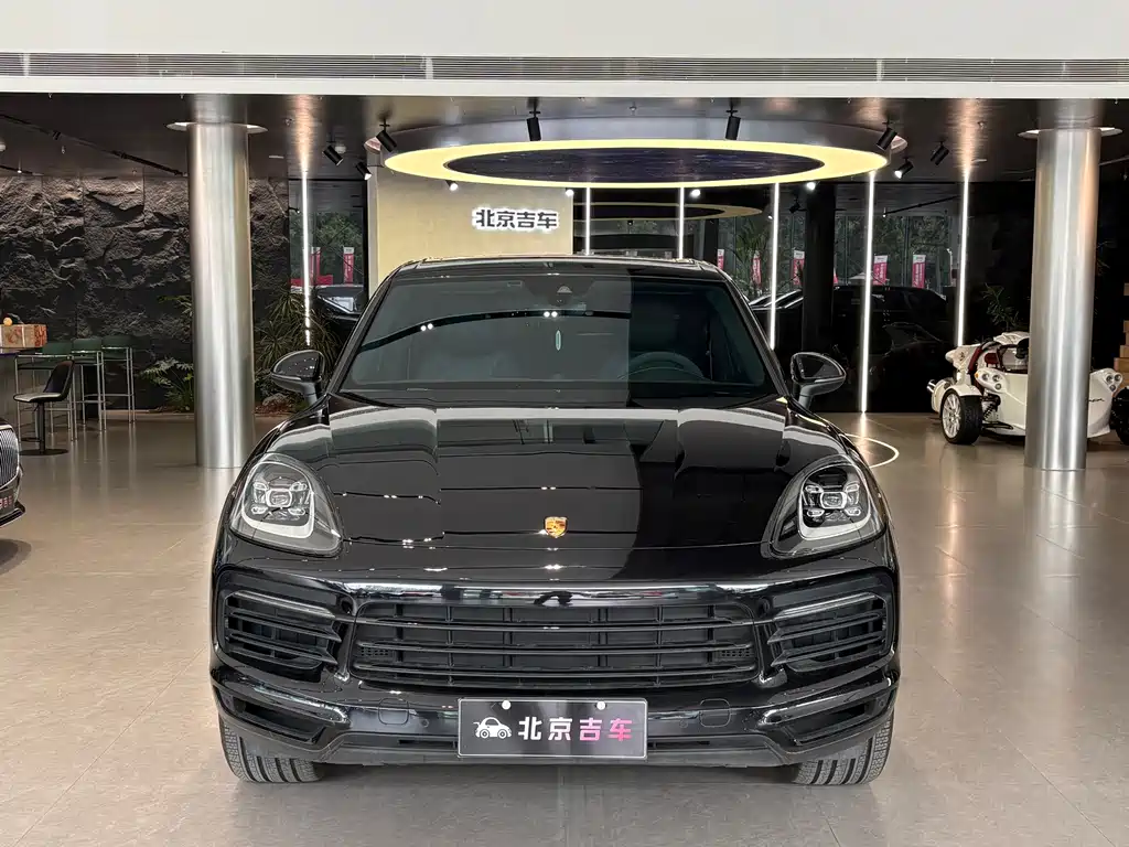 Porsche Cayenne 2021 — фото 2