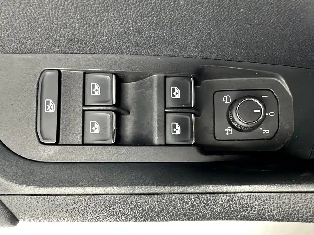 Skoda Korok 2023 — фото 12