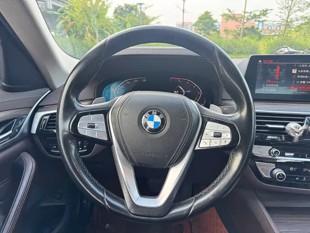 BMW 5 Series 2020 — фото 11