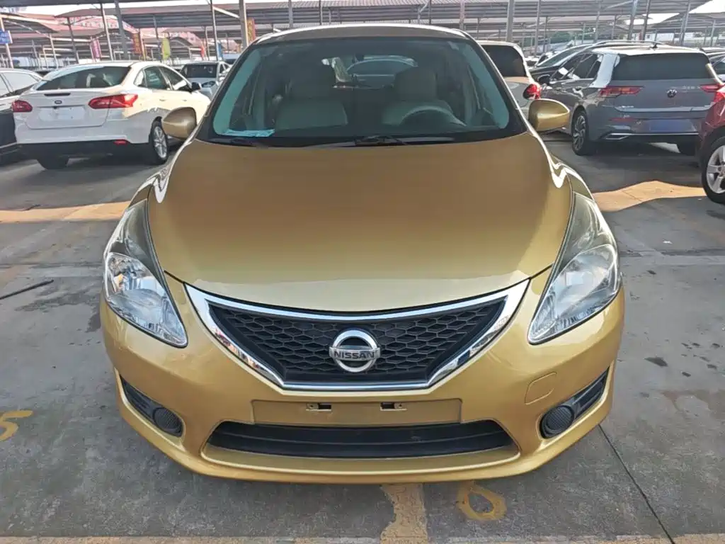 Nissan Tiida 2014