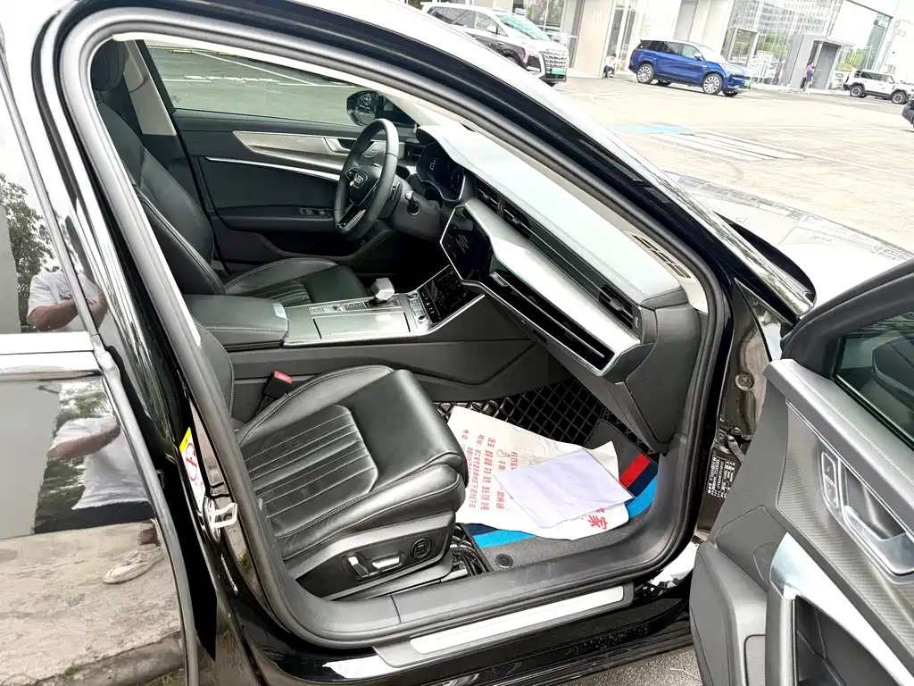 Audi A6L 2023 — фото 15