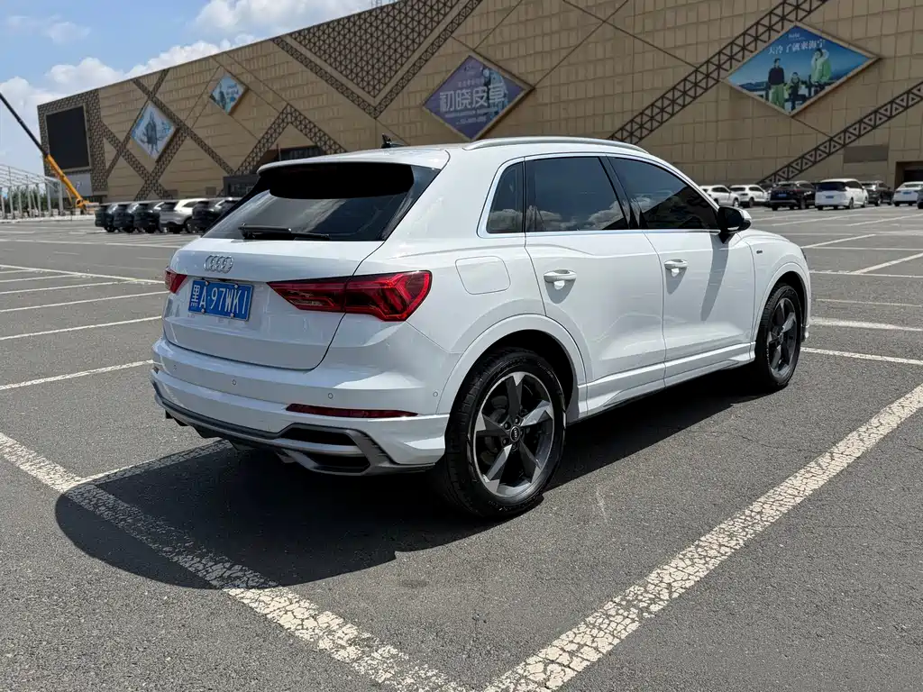 Audi Q3 2023