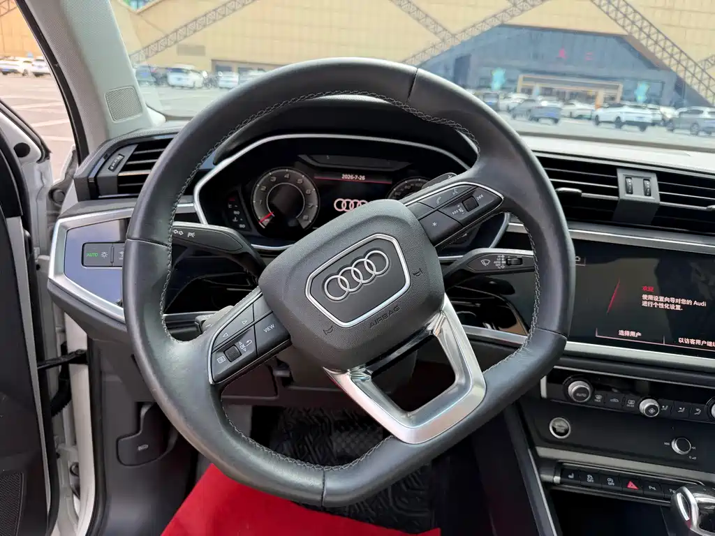 Audi Q3 2023 — фото 24
