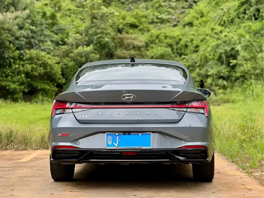 Hyundai Elantra 2021