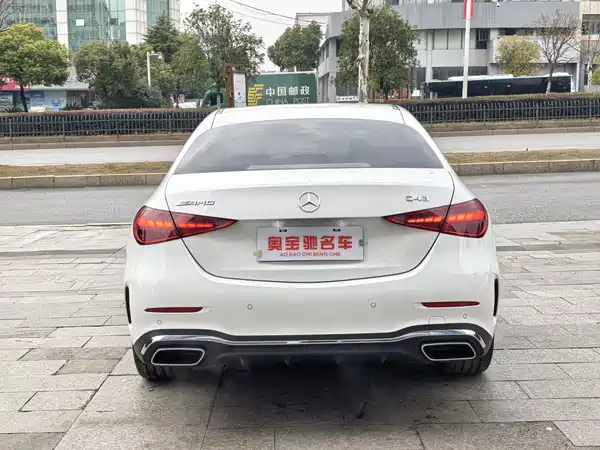 Mercedes-Benz C-Class 2024