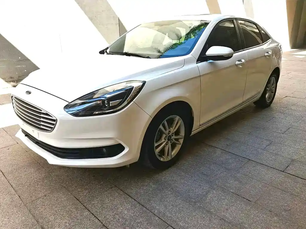 Ford Escort 2021