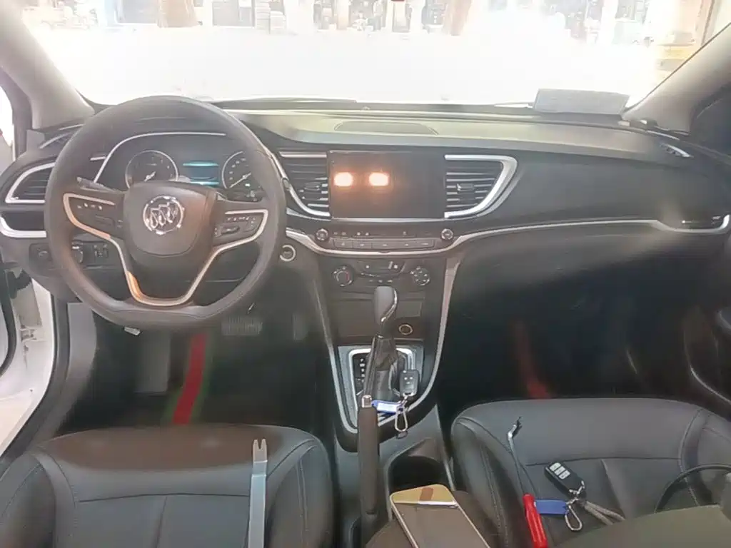 Buick Excelle 2021 — фото 10