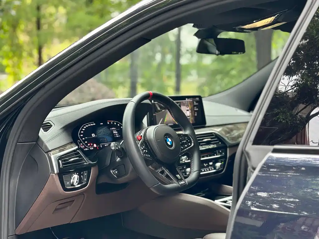 BMW 6 Series GT 2018 — фото 14