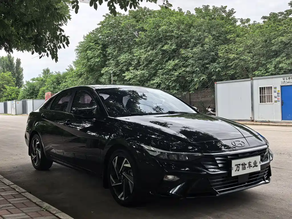 Hyundai Elantra 2023