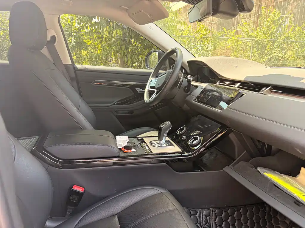 Land Rover Range Rover Evoque 2021 — фото 4
